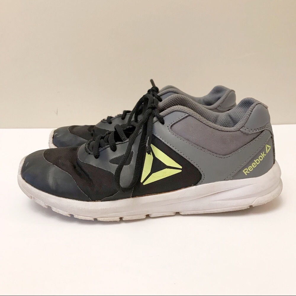 Reebok black sneakers size 7